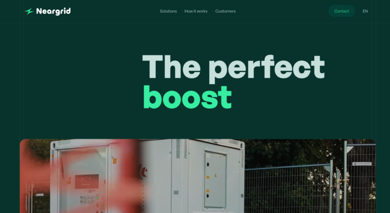 Green box by Neargrid • A mobile battery saving 54 tons of C02 every year